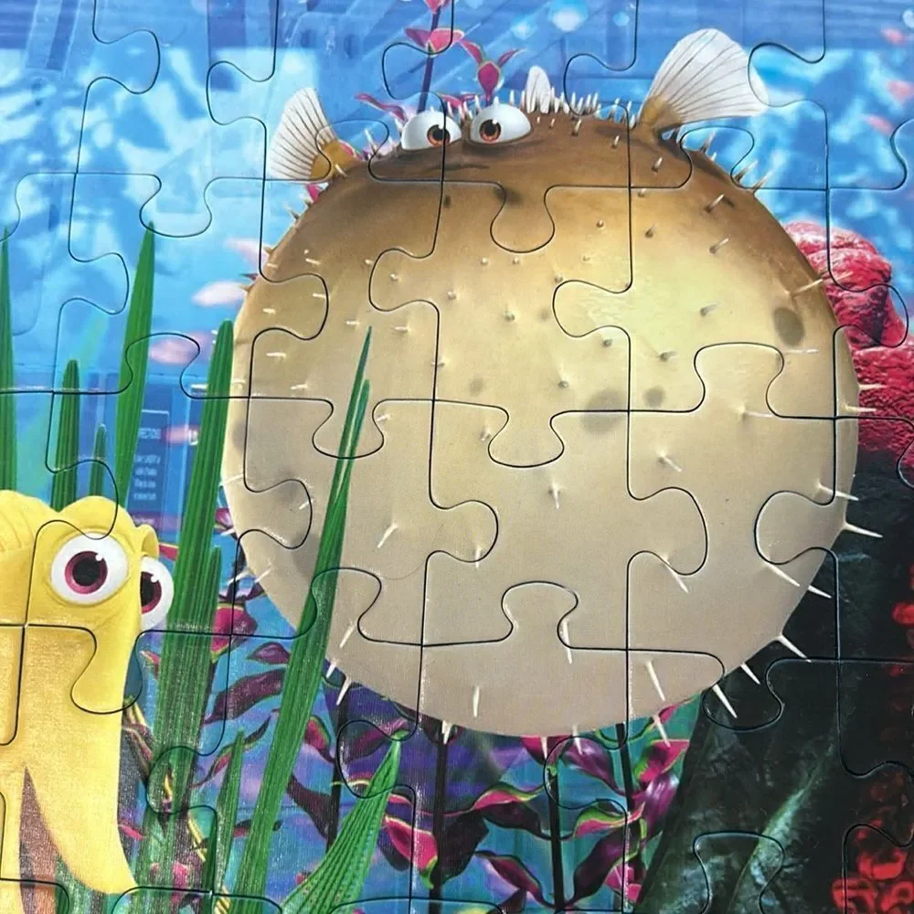🧩 Finding Nemo Disney Pixar X Ravensburger 💯 piece Puzzle 🧩 6+ Handle Box📦